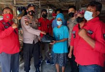 Polres Bintan Bersama Pemuda Batak Bersatu Salurkan Sembako ke Warga Terdampak Pandemi