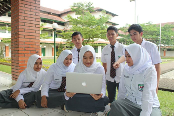SMA Dwiwarna Asrama