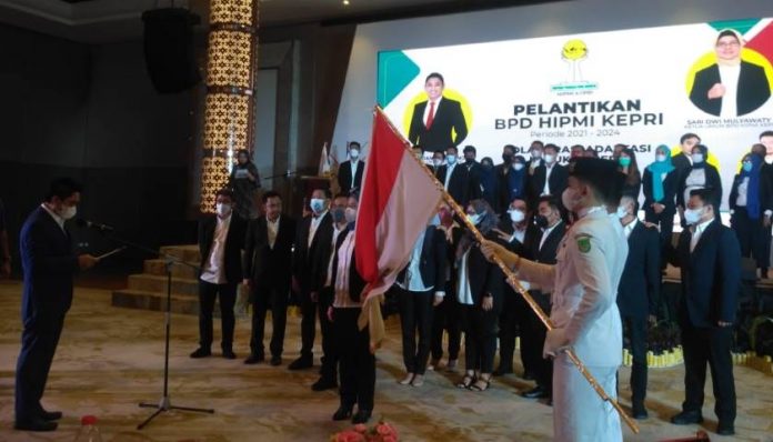 Sary Dwi Mulyawaty Resmi Jabat Ketua BPD HIPMI Kepri Sary Dwi Mulyawaty Resmi Jabat Ketua BPD HIPMI Kepri