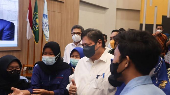 Airlangga Capres bersama Mahasiswa Airlangga Capres bersama Mahasiswa
