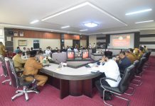 Rakor SKPD, Rafiq: Bazar Ramadhan Ditiadakan, Menu Takjil Jangan Terlupakan Bupati Karimun Aunur Rafiq memberikan