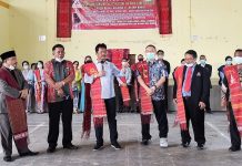 Wali Kota Batam Hadiri Pesta Bona Taon Persaudaraan Simanjuntak Wali Kota Batam Hadiri Pesta Bona Taon Persaudaraan Simanjuntak