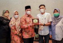 Gandeng Umrah, Pemkab Lingga Teken Nota Kesepahaman Desa Binaan Gandeng Umrah, Pemkab Lingga Teken Nota Kesepahaman