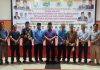 Ikapas Batam Salurkan Ratusan Kilogram Beras untuk Korban Gempa Pasaman Pengurus Ikapas Batam foto bersama Bupati Pasaman