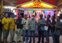 Amsakar Achmad Bacakan Puisi di Acara Makan Malam Bersama JMSI Amsakar Achmad Bacakan Puisi di Acara Makan Malam Bersama JMSI