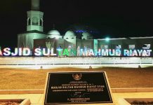 Wali Kota Batam Beri Izin Tarawih di Masjid, Tapi Wajib Gunakan Masker Masjid Sultan Mahmud Riayat Syah