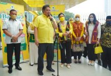 Airlangga Apresiasi Bazzar Perempuan Golkar Hidupkan UMKM Jelang Ramadhan Jakarta Barat Perempuan Golkar dan UMKM
