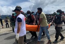 Operasi Damai Cartenz 2022 Berhasil Evakuasi 8 Korban Penembakan KKB Papua Tim Operasi Damai Cartenz 2022 Korban KKB Papua