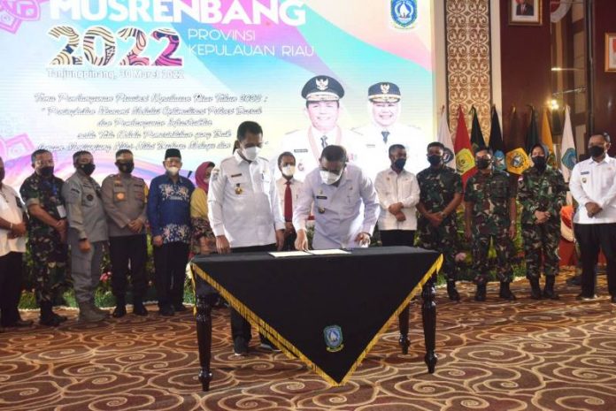 Bupati Karimun Hadiri Musrenbang Bupati Karimun Hadiri Musrenbang