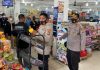 Jelang Idul Fitri, Satgas Gelar Razia Temukan Makanan Kadaluarsa, Komar: Tindak Tegas Kompol Muhammad Komarudin pimpin razia gabungan