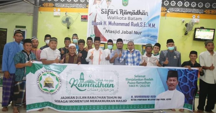 Safari Ramadhan di SeiBeduk, Rudi Pesan Tekan