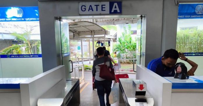 Pelabuhan Batam Center.