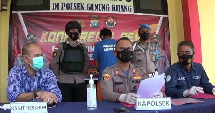 Konferensi pers ungkap kasus curanmor di Polsek Gunung Kijang Polres Bintan