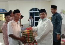Wabup Anambas Salurkan Bantuan untuk Masjid dan Surau Se-Kecamatan Siantan Timur Wabup Anambas Salurkan Bantuan untuk Masjid dan Surau Se-Kecamatan Siantan Timur