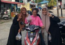 OSIS SMAN 1 Jemaja Turun Jalan Bagikan 137 Takjil Kepada Penggunaan Jalan
