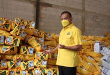 Partai Golkar Bagikan Bingkisan Lebaran untuk Rayakan dari 85 Anggota DPR dan Pengurus Partai Golkar Bagikan Bingkisan Lebaran untuk Rayakan