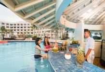 Paket Fun Swimming, Berenang di Harris Resort Waterfront Sekupang Tanpa Harus Menginap Harris Resort Waterfront Sekupang