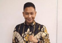 Wabup Neko Wesha akan Remajakan 29 Persen Pohon Kelapa di Lingga Wabup Neko Wesha akan Remajakan 29 Persen Pohon Kelapa di Lingga