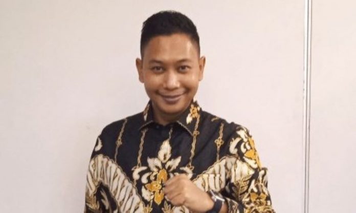 Wabup Neko Wesha akan Remajakan 29 Persen Pohon Kelapa di Lingga