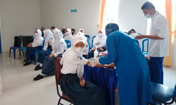 Sebanyak 36 siswa dan siswi dan siswi program kelas