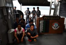 TNI AL Kembali Tangkap Satu Kapal Ikan Vietnam Di Perairan Laut Natuna KRI Sultan Thaha Sayifudddin - 376 BKO Gugus Tempur Laut Koarmada I
