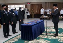 Rudi Lantik Tiga Pejabat Baru, Kadispora, Bepelitbangda dan Direktur RSUD Embung Fatimah Rudi Kadispora, Bepelitbangda dan Direktur RSUD Embung Fatimah