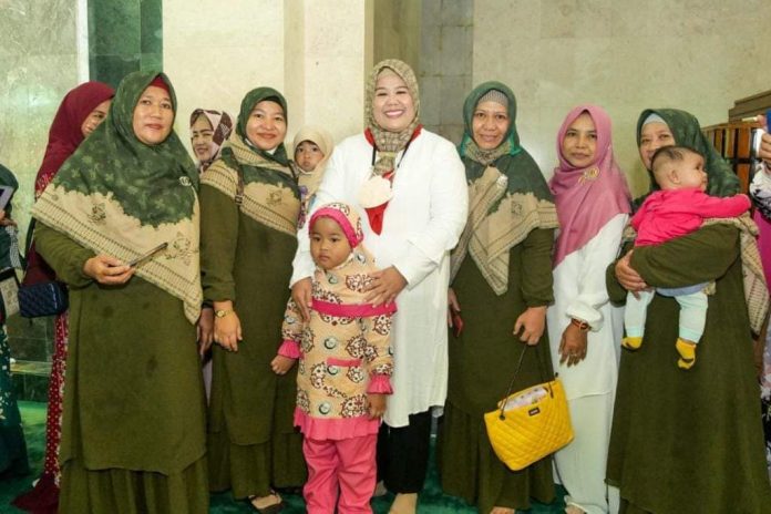 Marlin Bekali Pembinaan Akhlak Mulia ke Tim Penggerak PKK Kota Batam