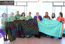 Marlin Apresiasi Kepedulian Persit Terhadap Pengembangan Batik Batam Marlin Apresiasi Kepedulian Persit Terhadap Pengembangan Batik Batam