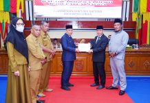 Paripurna DPRD Lingga, Bupati Sampaikan Ranperda Pelaksanaan APBD Tahun 2021