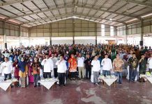 Gubernur Ansar Serahkan Insentif RT/RW dan Posyandu serta Bantuan Transportasi Siswa Tahap II di Batam Gubernur Ansar Serahkan Insentif RT/RW dan Posyandu serta Bantuan Transportasi Siswa Tahap II di Batam. Jumat (22/7/2022)