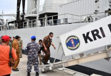 Bersama Kajari dan Bupati Natuna, Peserta MTQ Berlayar ke Anambas Gunakan KRI Bontang 907 Kajari Natuna Imam MS Sidabutar Mewakili Kajati Kepri hadir MTQ Kepri di Anambas