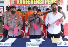 Keroyok Pemuda Pakai Samurai, Empat Orang Pria Diamankan di Polsek Sungai Beduk