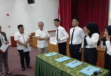 Peduli Pendidikan Anak Tempatan, PT BIIE Bintan Beri Beasiswa Kepada Empat Pelajar Beasiswa PT BIIE Bintan