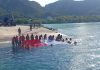 Pangkalan TNI Angkatan Laut Ranai menggelar upacara pengibaran bendera merah putih di bawah laut Lanal Ranai menggelar upacara bendera merah putih di selat lampa perairan Laut Natuna Utara