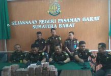 Kajari Pasaman Barat Terima Pengembalian Uang Gratifikasi Pembangunan RSUD Senilai Rp 3,8 Miliar