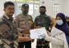 Pastikan Bantuan Tepat Sasaran, Bhabinkamtibmas Polres Bintan Kawal Penyerahan BLT Penerima BLT Bintan