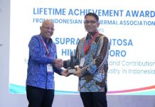 Hilmi Panigoro Terima Lifetime Achivement Award dari Indonesian Geothermal Association
