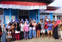 LKKS Bersama Dinas Sosial Pasbar Serahkan Bantuan Jamban Sehat Kepada 25 Warga Mahakarya