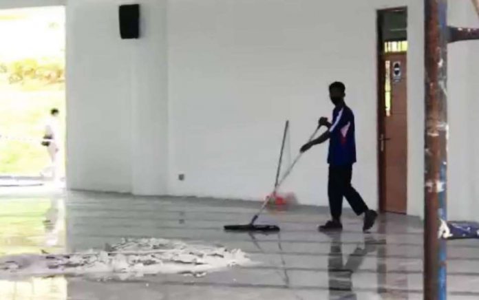 Masjid Tanjak Batam Ditutup