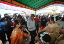 Pesta Anak Pantai di Tanjungriau dalam Rangka HUT ke 77 RI