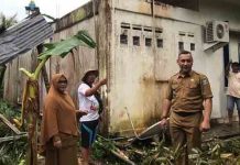 BPBD Bintan Data Puluhan Rumah Rusak Akibat Hujan Deras dan Angin Kencang di Desa Toapaya Rumah di Bintan rusak di terpa angin kencang