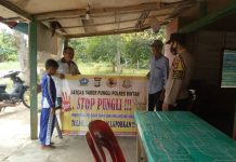 Bhabinkamtibmas Polres Bintan Gencar Sosialisasi Saber Pungli di Tiga Kecamatan Bhabinkamtibmas Polres Bintan Gencar Sosialisasi Saber Pungli di Tiga Kecamatan