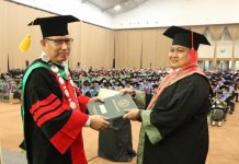 Rahmat Terharu Bisa Jadi Sarjana Dari Balik Jeruji