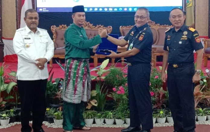 Kantor Pengawasan dan Pelayanan Bea Cukai Tipe Madya