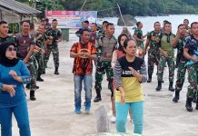 Senam Bersama Anggota PKK dan Satgas TMMD ke 115 Kodim Natuna di Desa Tiangau