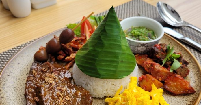 Shiso Restaurant ASTON Nagoya Kenalkan Menu Baru Nasi Tjampoer dan Wedang Bajigur