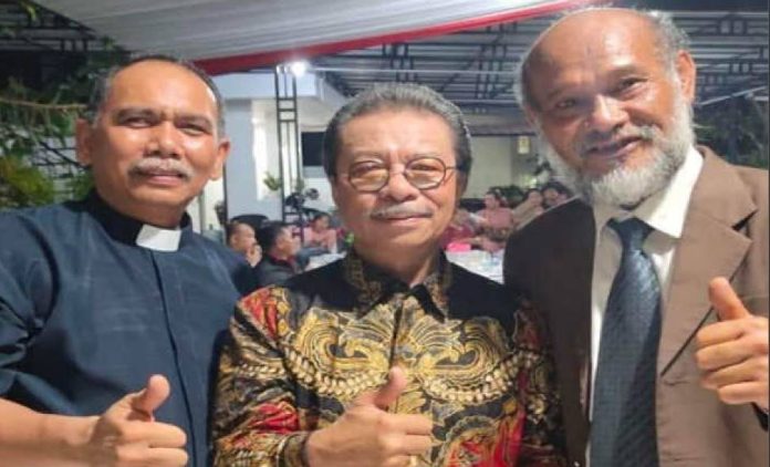 Ketua DPRD Kepri Silaturahmi Bersama Tokoh Agama Ketua DPRD Kepri Silaturahmi Bersama Tokoh Agama