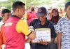 Lagi Polres Bintan Berikan Bantuan Sembako Kepada Masyarakat Lagi Polres Bintan Berikan Bantuan Sembako Kepada Masyarakat