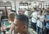 Personel Polsek Sekupang dan Masyarakat Doakan Korban Gempa Cianjur