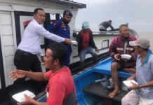 Satpolairud Meranti Ajak Sarapan dan Dengarkan Keluh Kesah Nelayan Satpolairud Meranti Ajak Sarapan dan Dengarkan